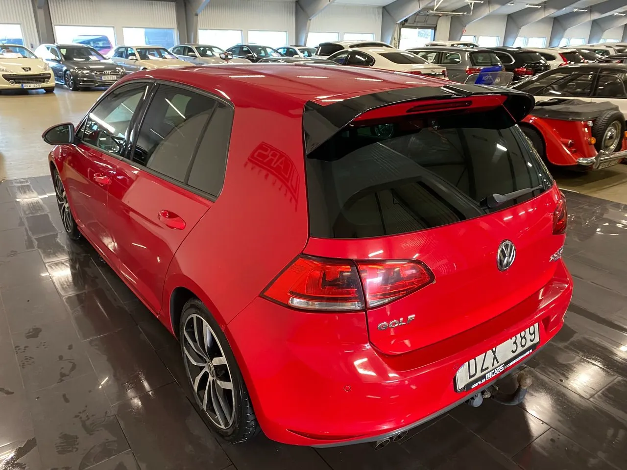 Vehicle image 5