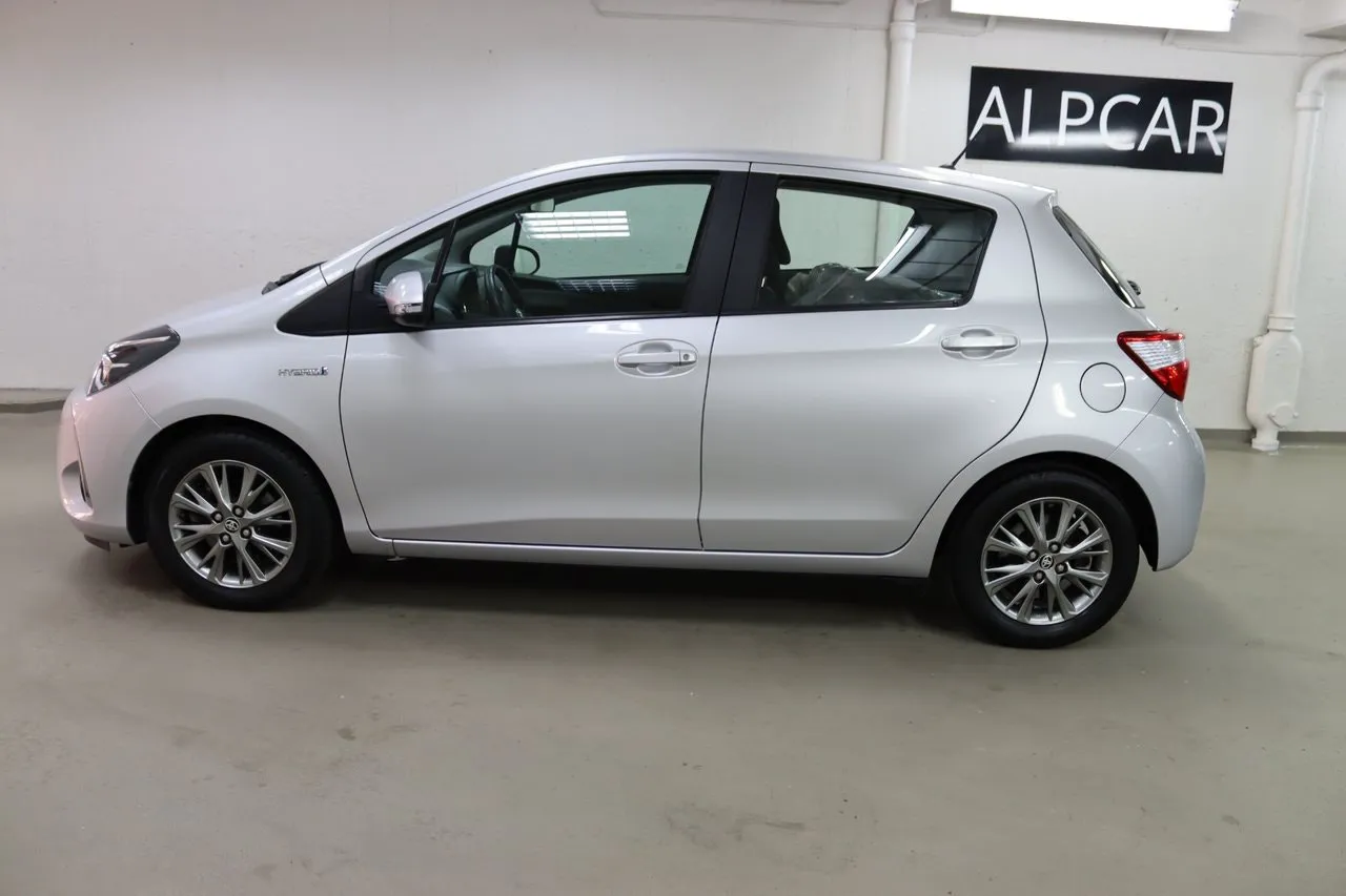 Vehicle image 7