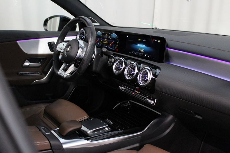Mercedes A45 AMG bild 22