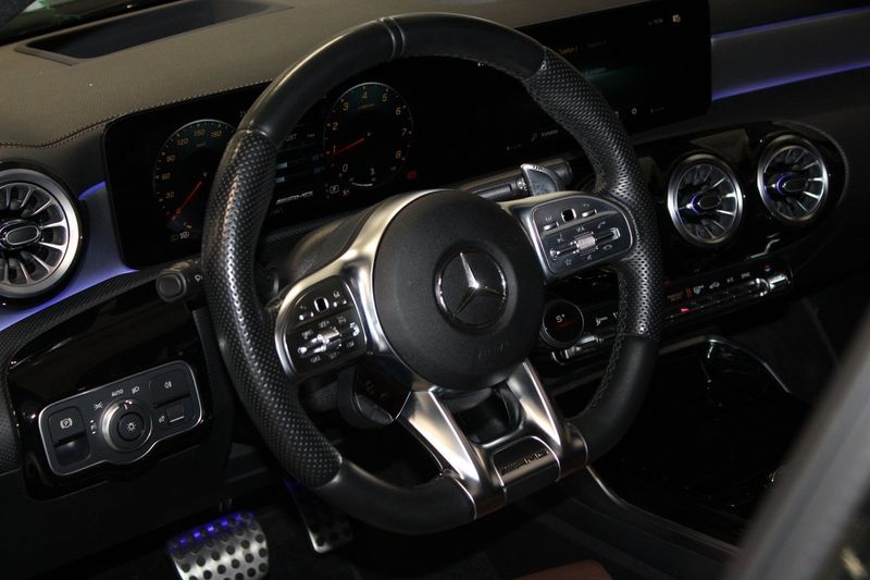 Mercedes A45 AMG bild 28