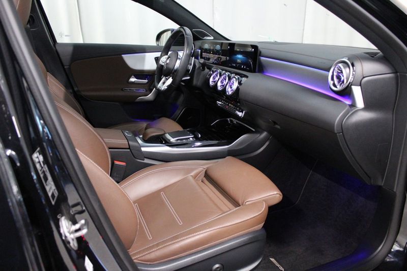 Mercedes A45 AMG bild 25