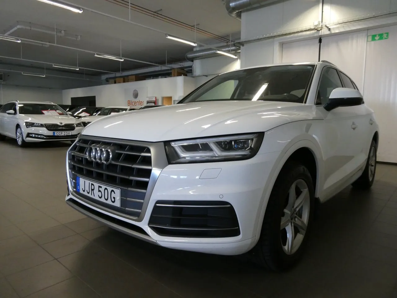 Vehicle image 9