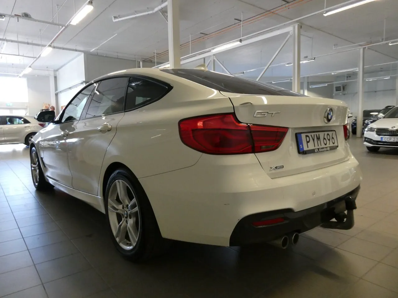 Vehicle image 11