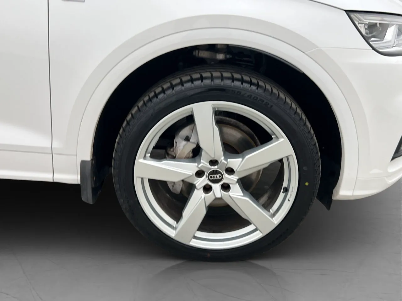 Vehicle image 31