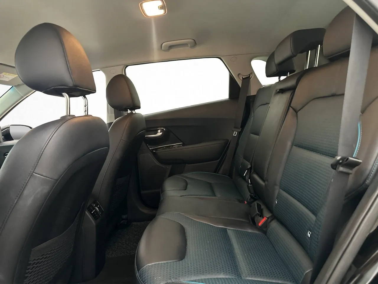 Vehicle image 21
