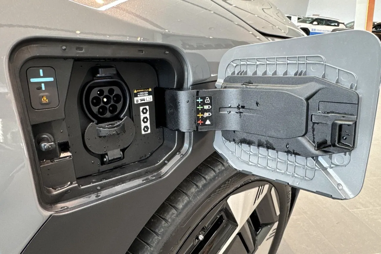 Vehicle image 21