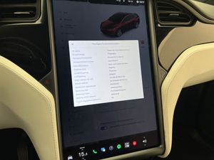 Tesla Model X bild 27