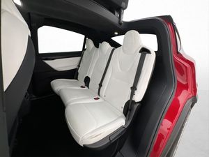 Tesla Model X bild 31