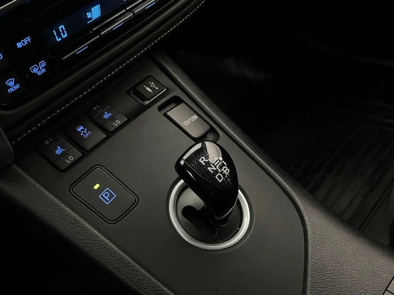 Vehicle image 23