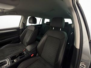 Volkswagen Passat bild 12