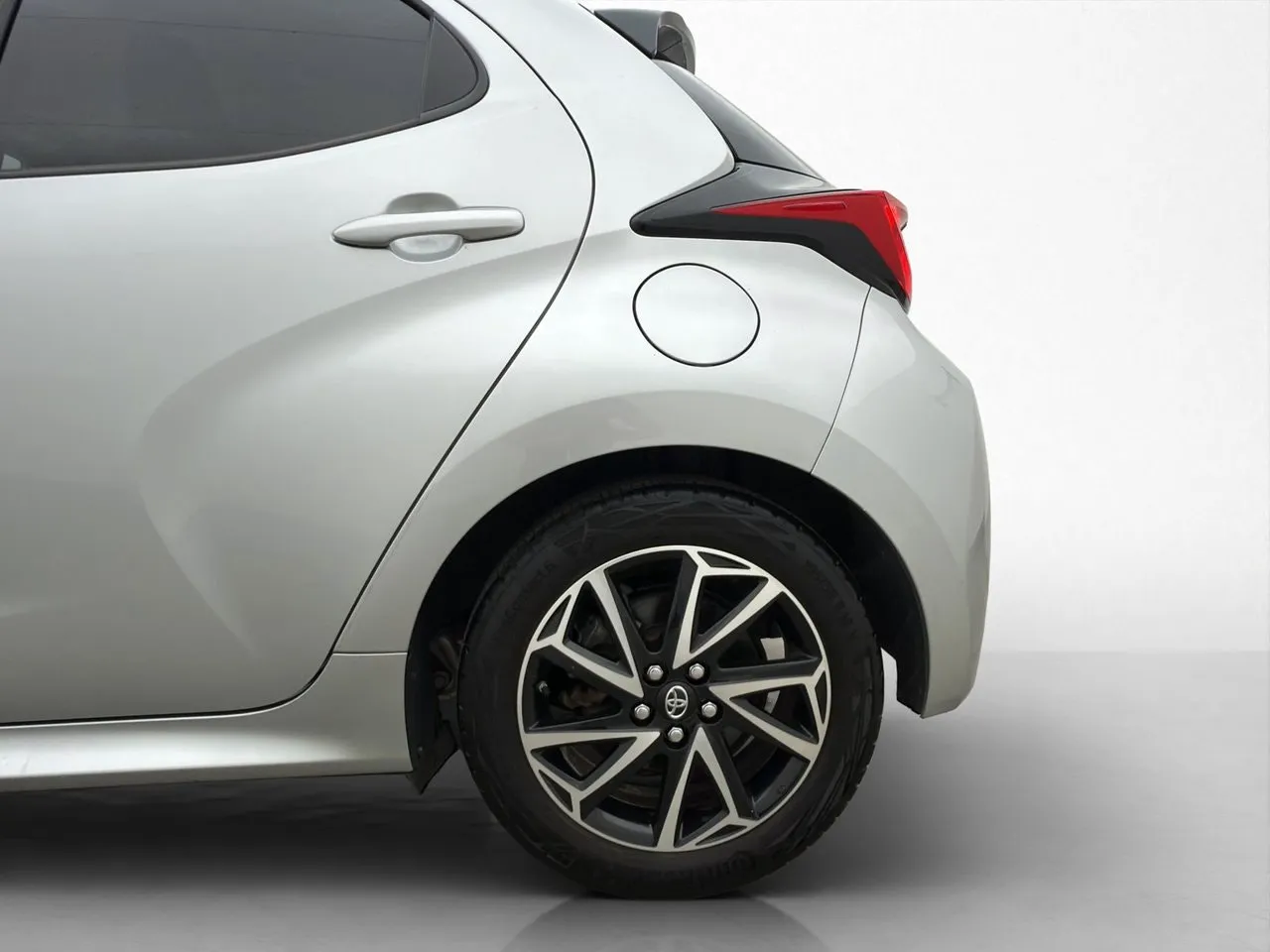 Vehicle image 30