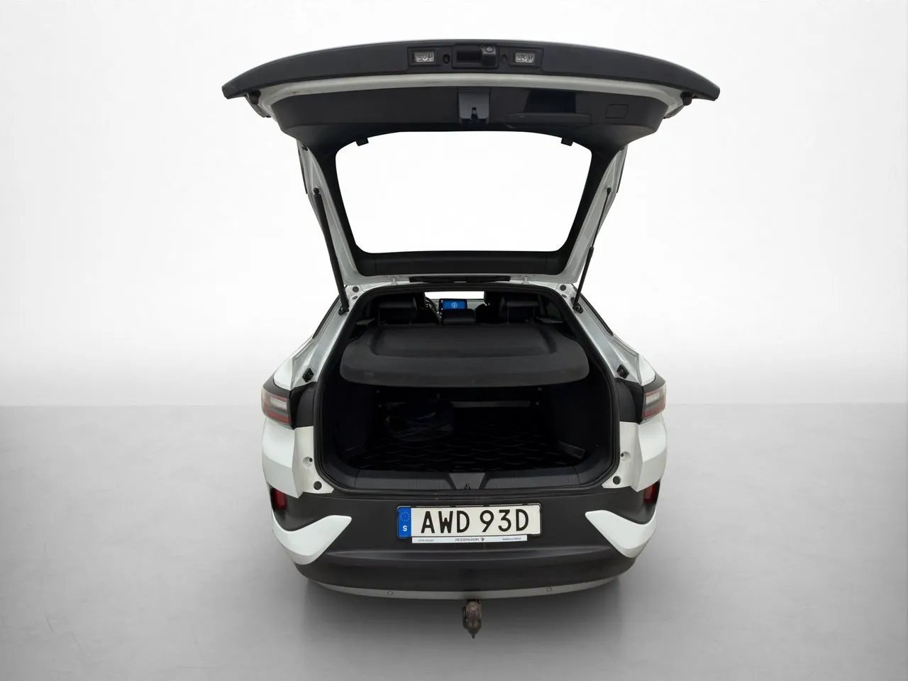 Vehicle image 32