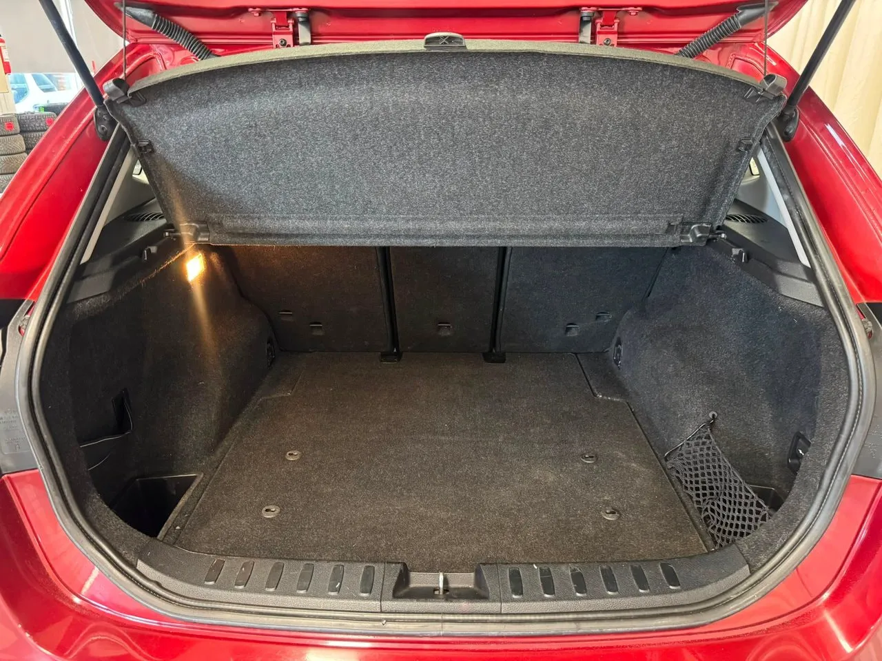 Vehicle image 21