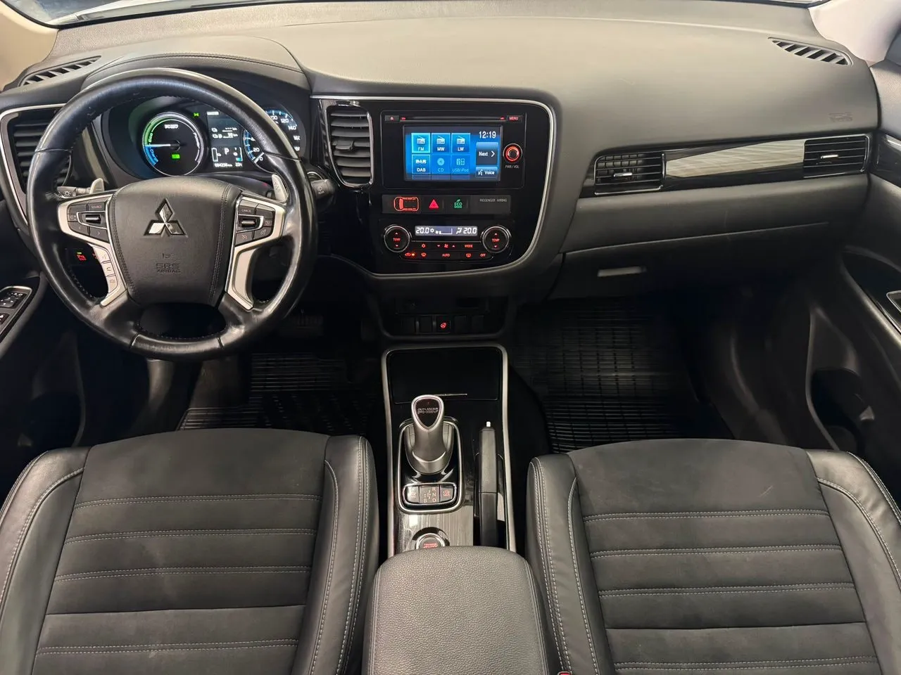 Vehicle image 18