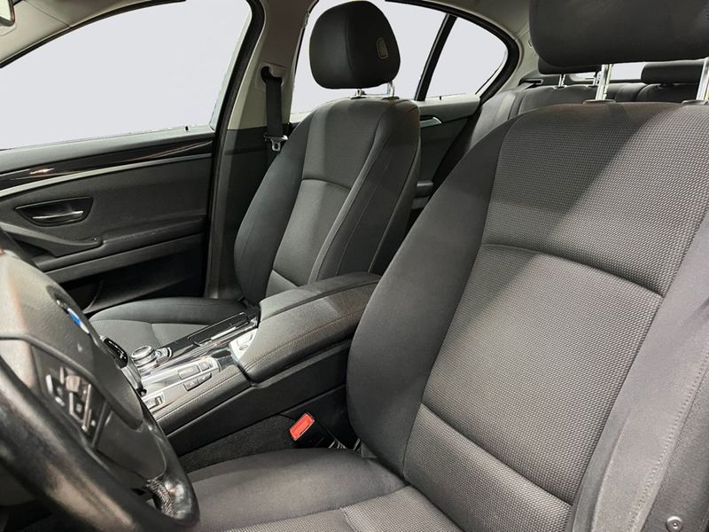 BMW 520 bild 9