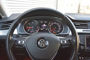 Volkswagen Passat bild 16