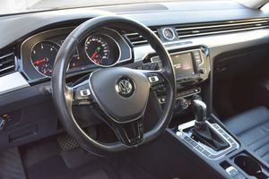 Volkswagen Passat bild 15