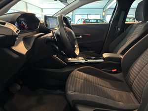 Peugeot 208 bild 8