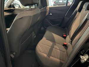 Peugeot 208 bild 12