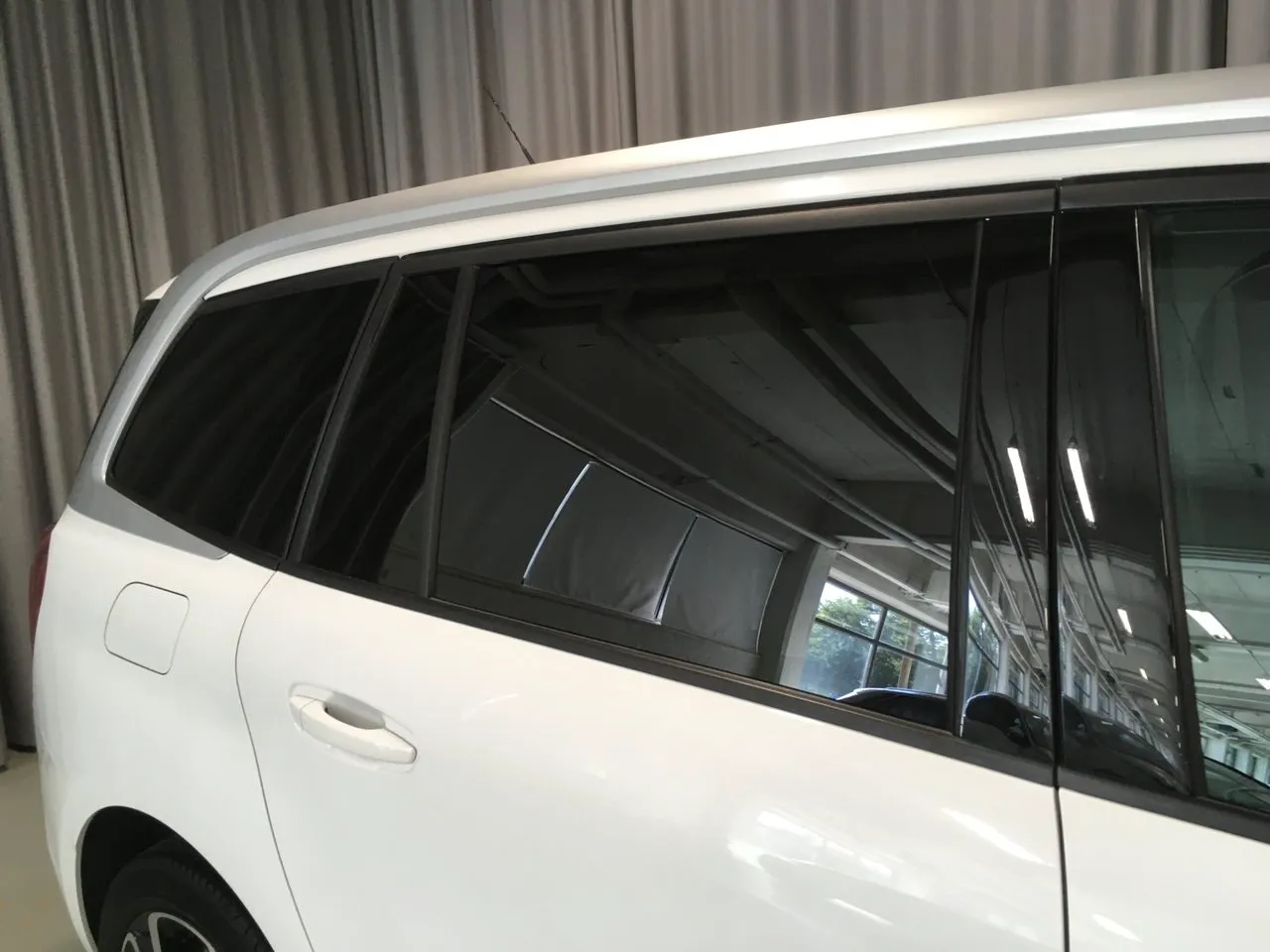 Vehicle image 25