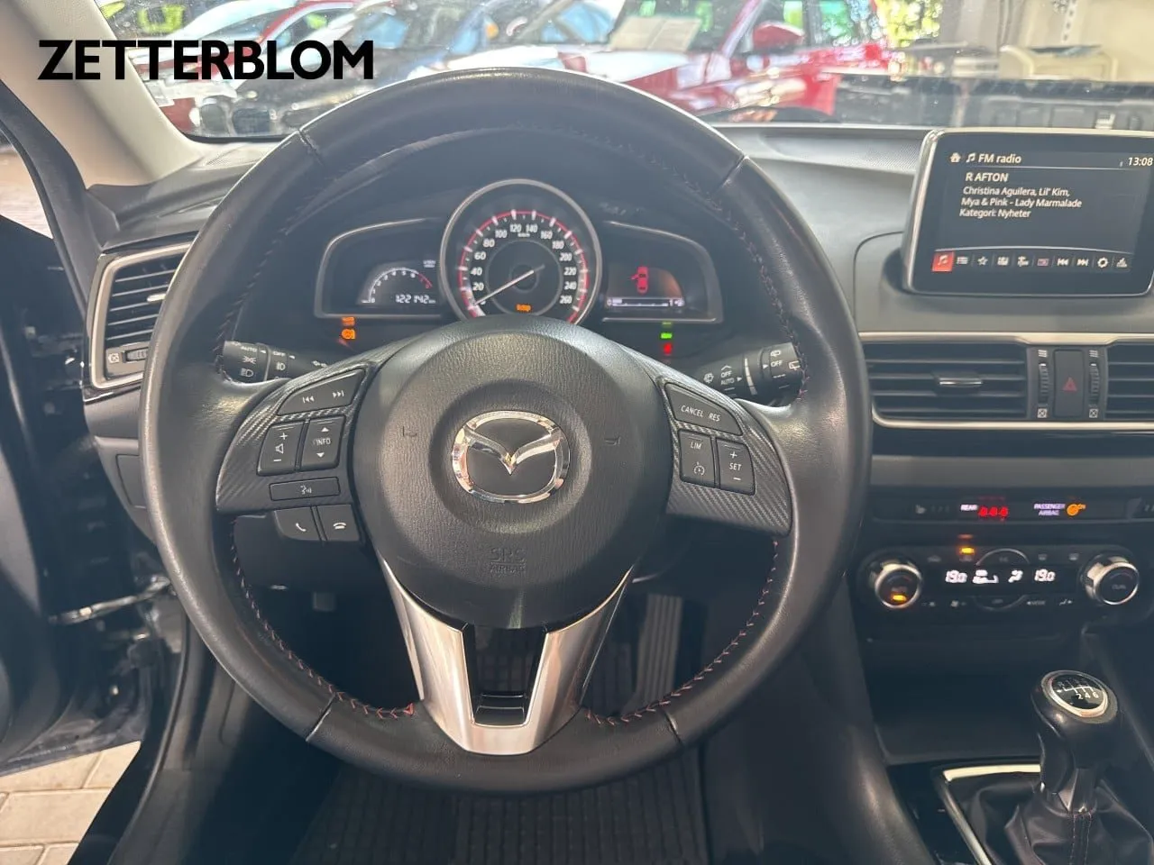 Vehicle image 11