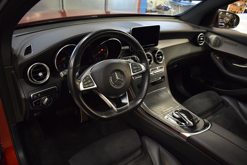 Mercedes GLC220 bild 8