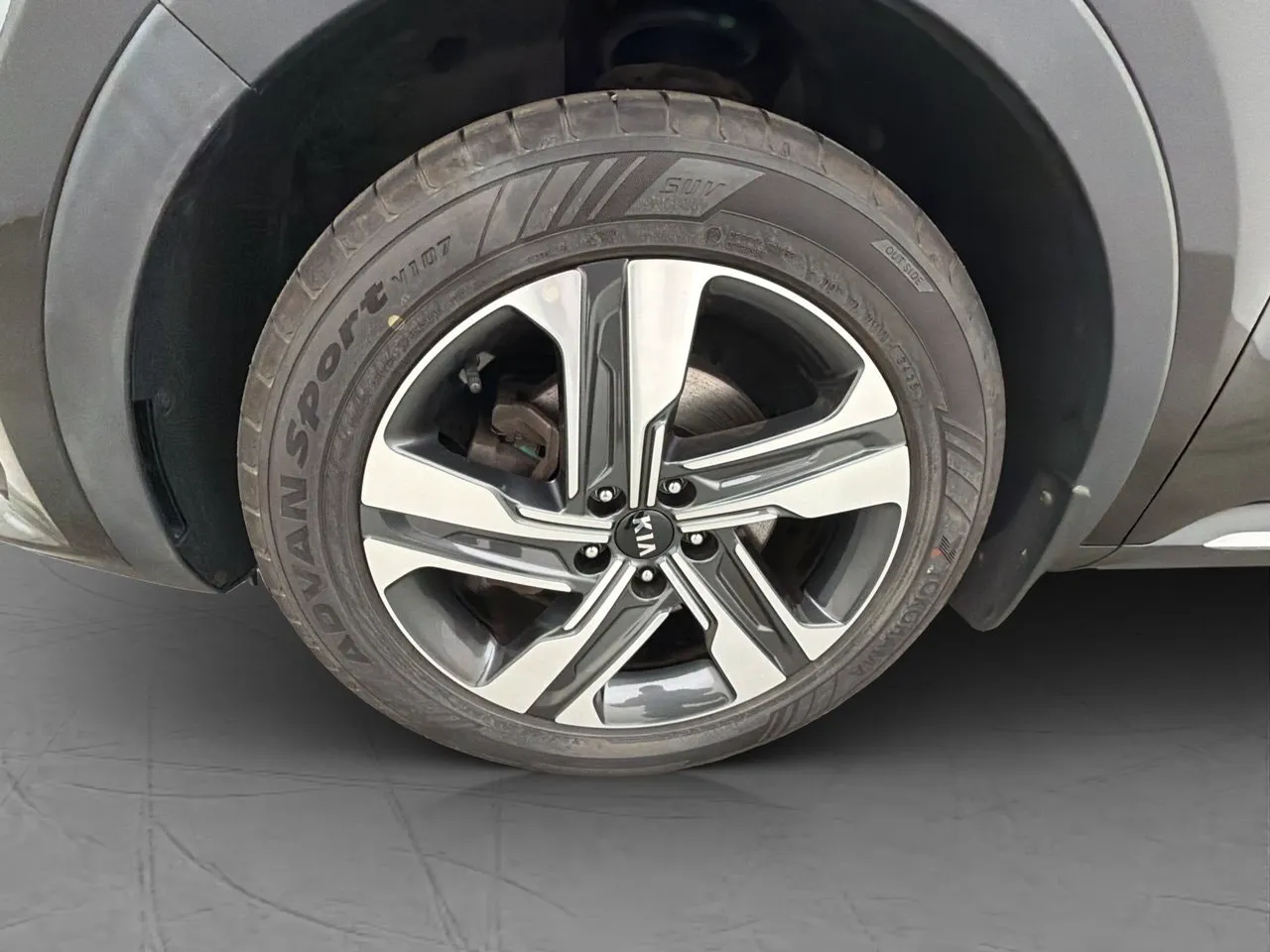 Vehicle image 37