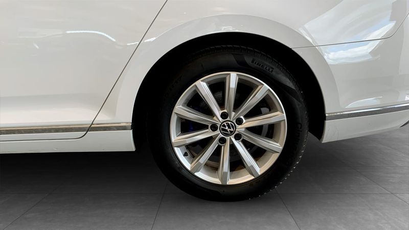 Volkswagen Passat bild 6