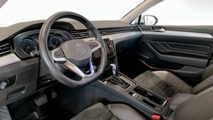 Volkswagen Passat bild 7