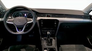 Volkswagen Passat bild 10