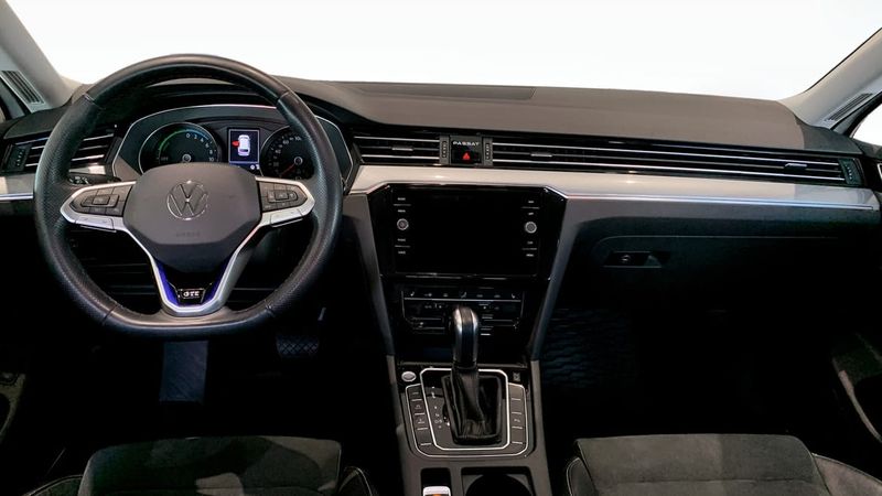 Volkswagen Passat bild 10