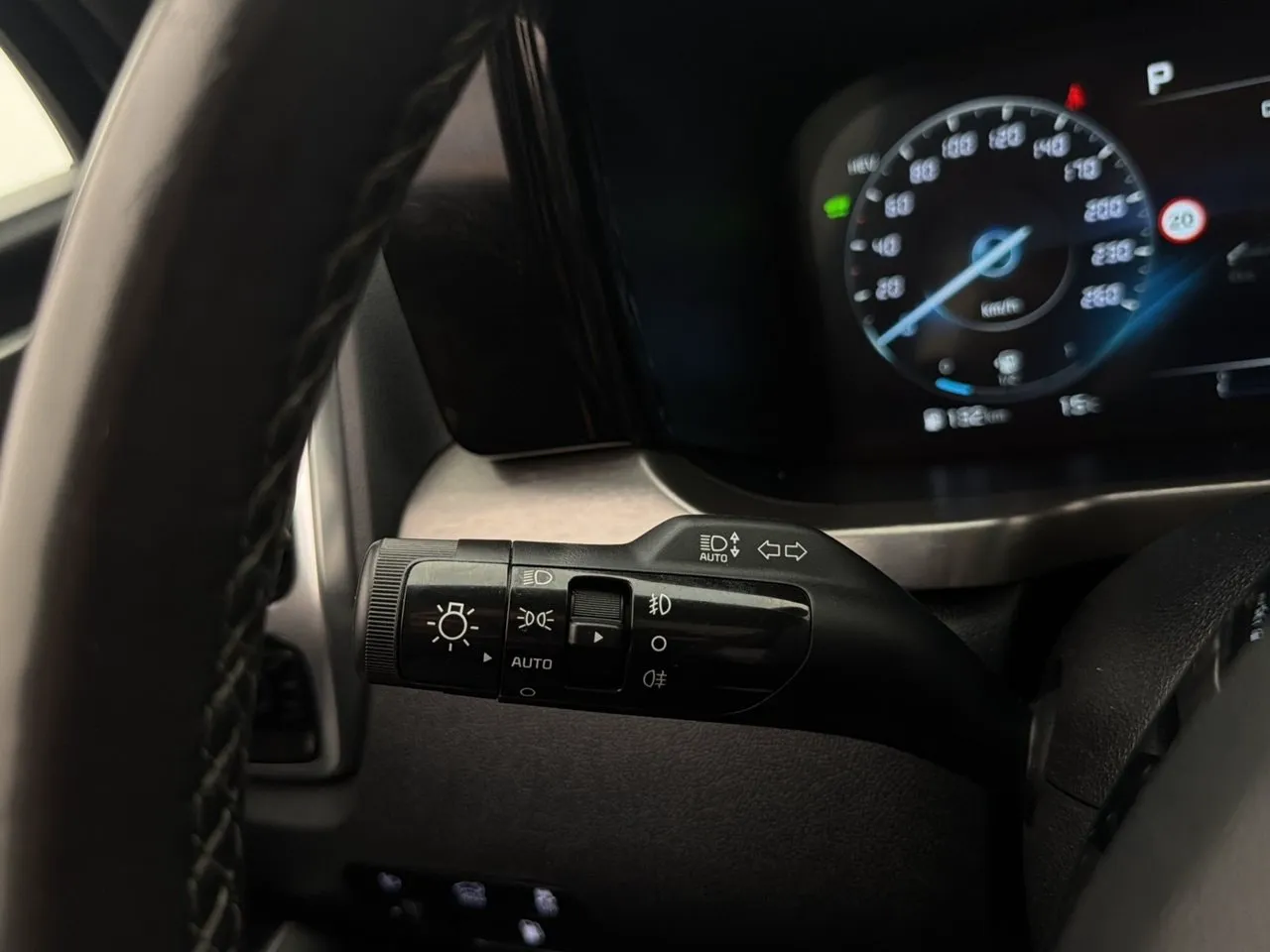 Vehicle image 31