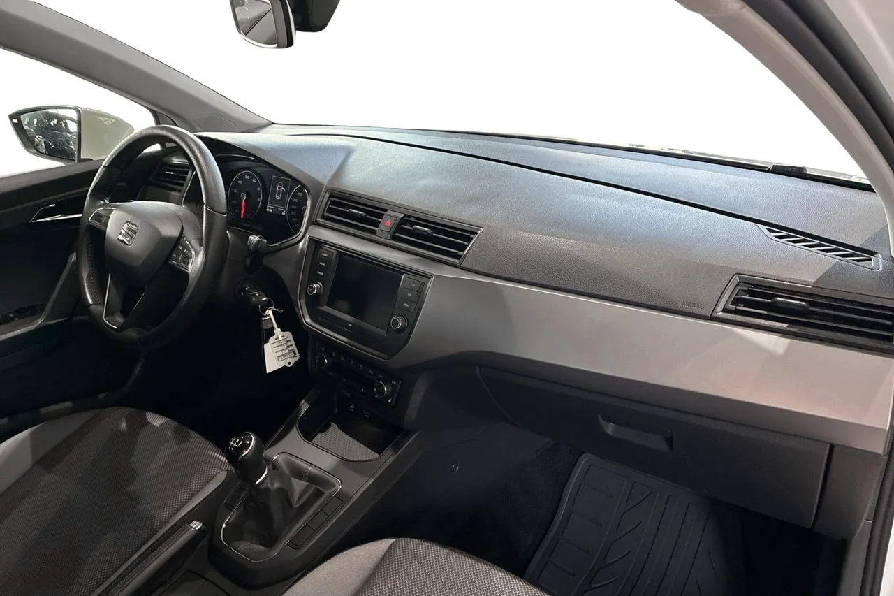 Vehicle image 18