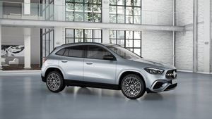 Mercedes GLA250 bild 1