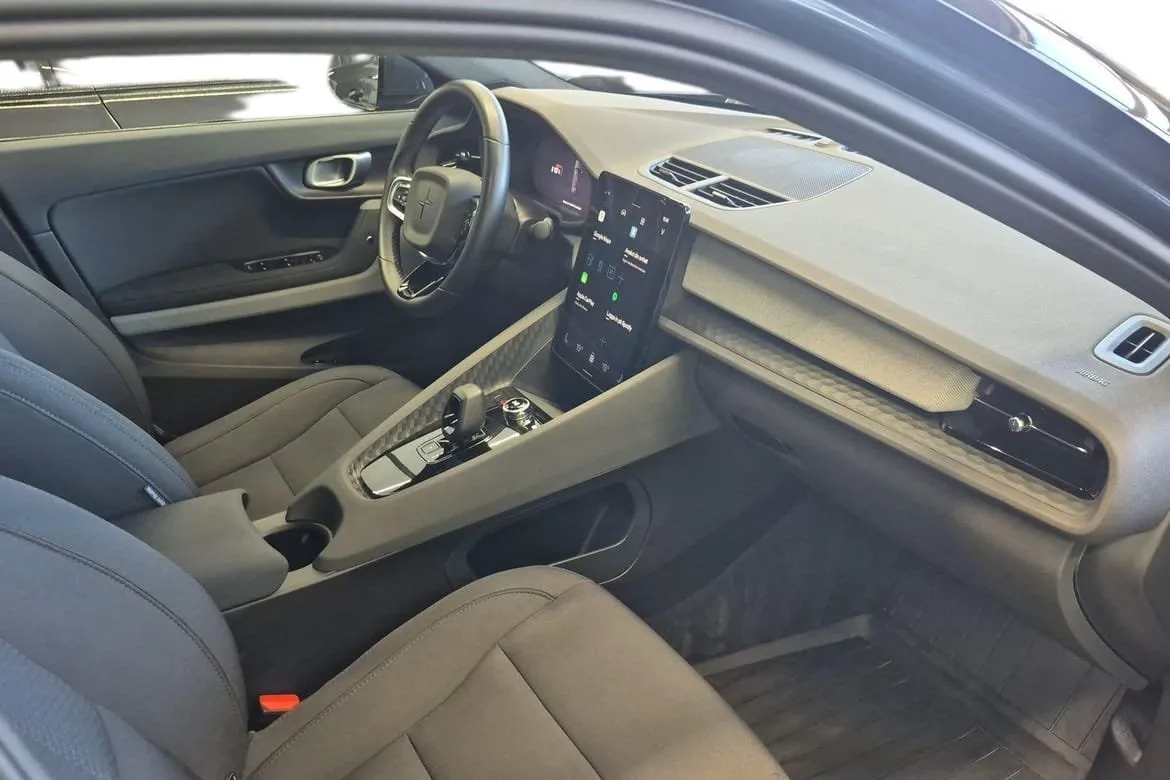 Vehicle image 25