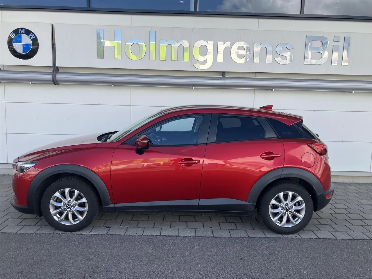 Vehicle image 2