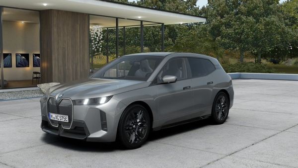 BMW iX xDrive60 M Sport Supercharged Drag DA Pro B W | Ränta 0 - 2027