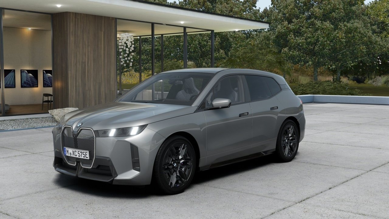 BMW iX