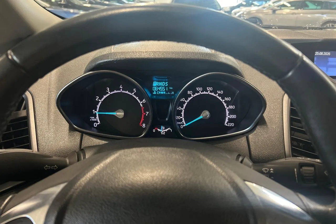 Vehicle image 16