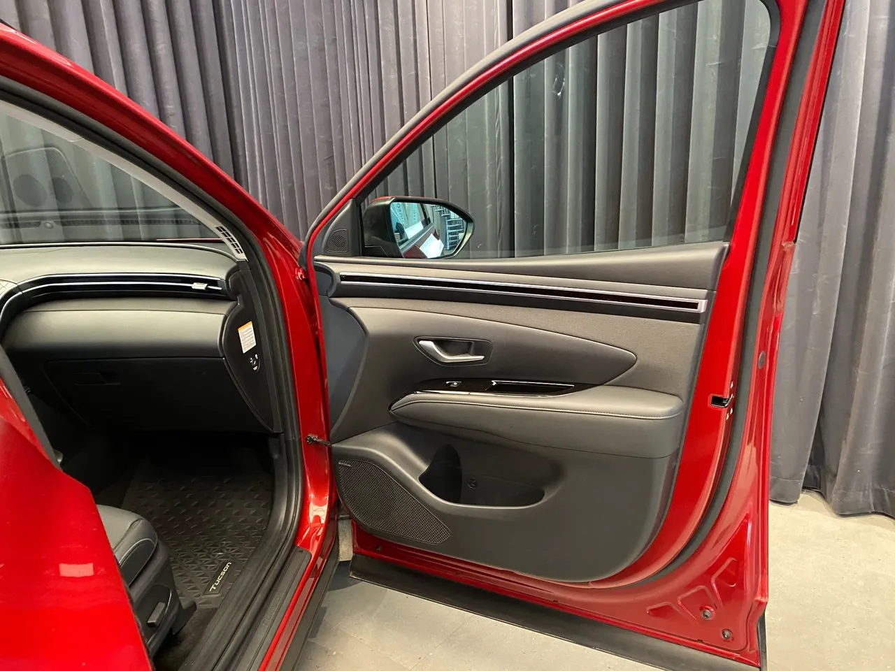 Vehicle image 35