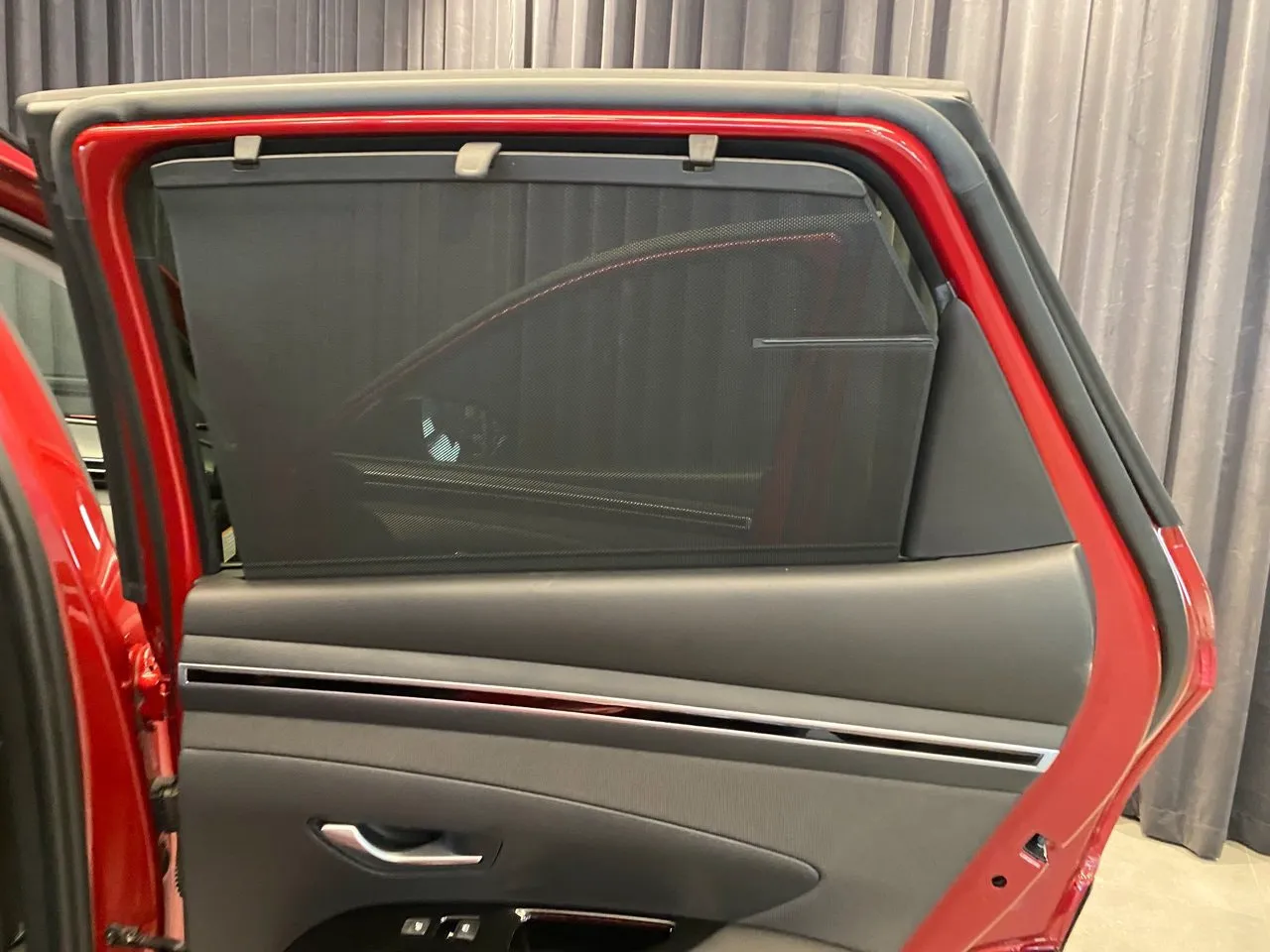 Vehicle image 33