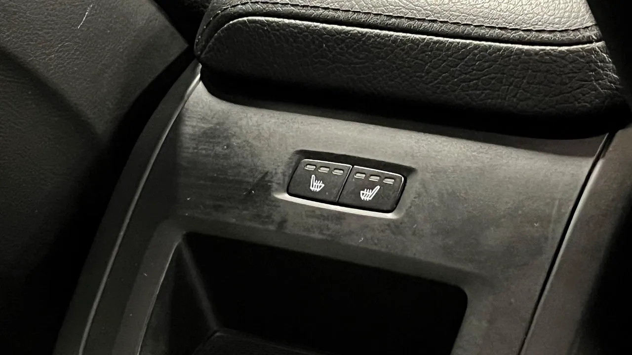 Vehicle image 29