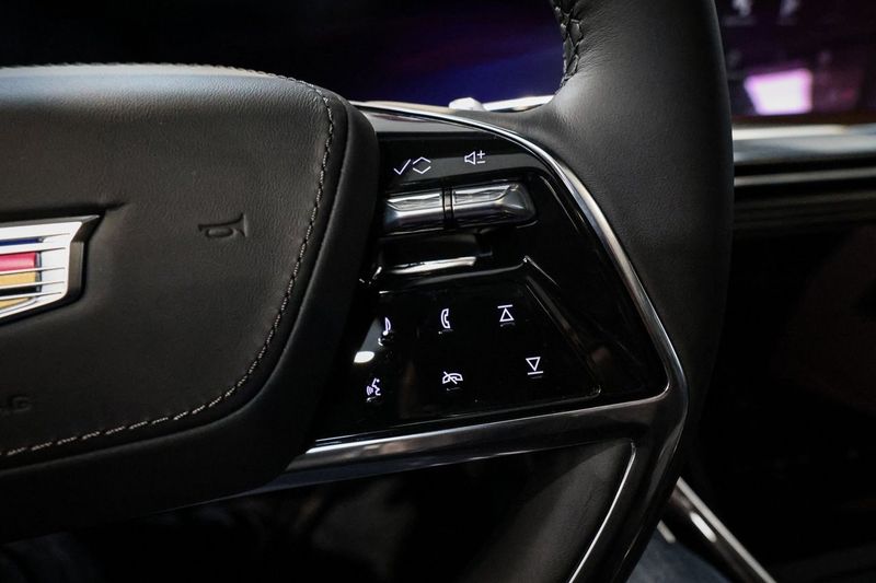 Cadillac ESCALADE bild 28