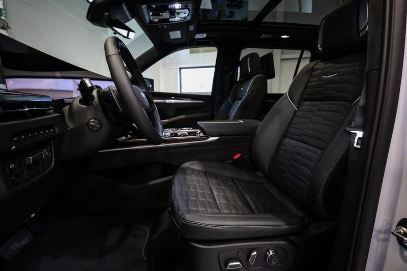 Cadillac ESCALADE bild 25