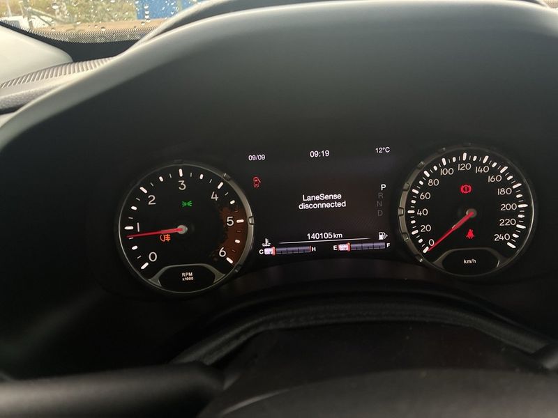 Jeep Renegade bild 19