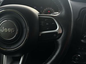 Jeep Renegade bild 17