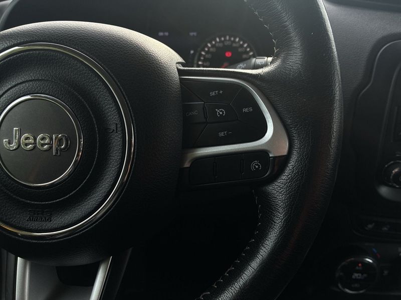 Jeep Renegade bild 17
