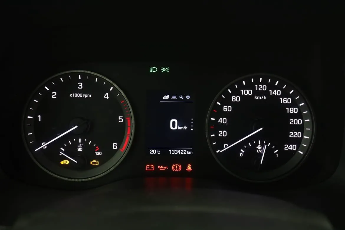 Vehicle image 19