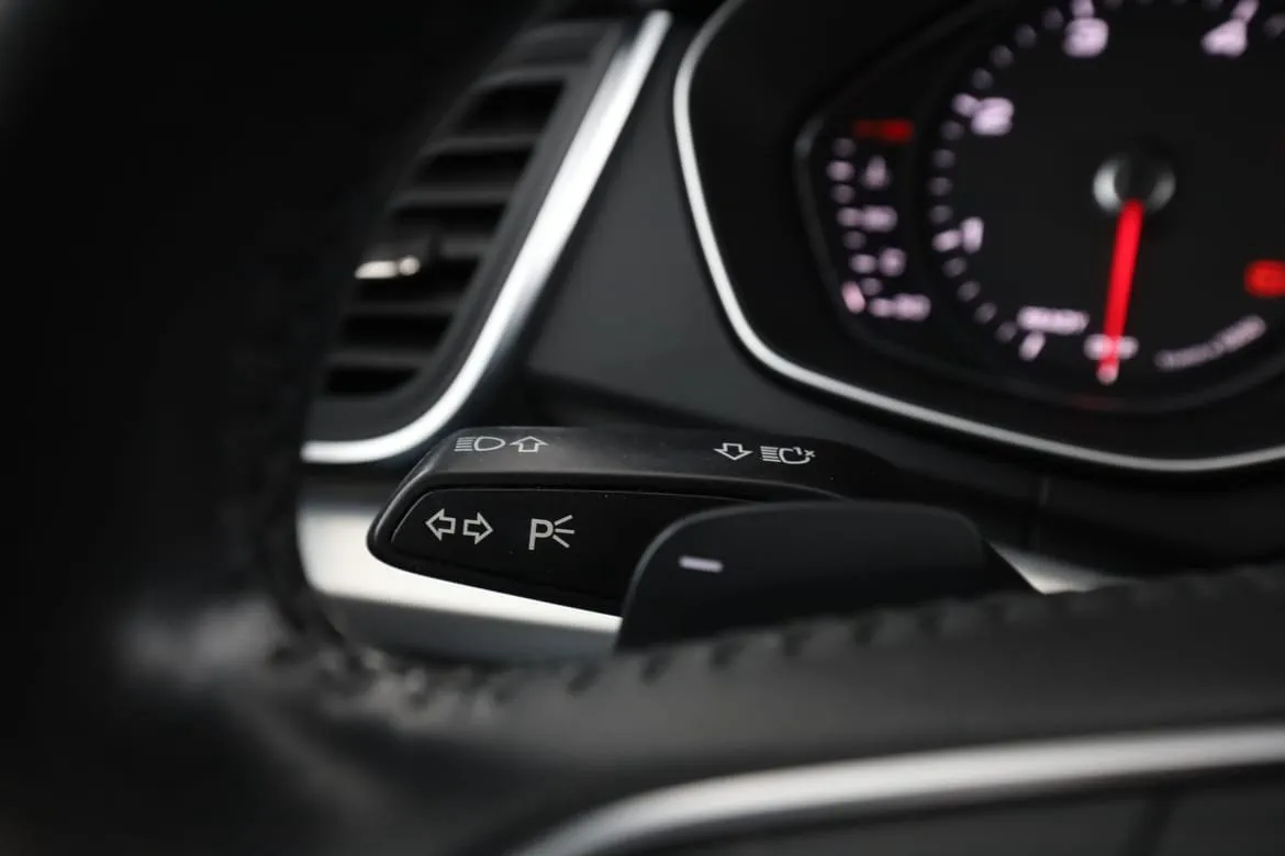 Vehicle image 36