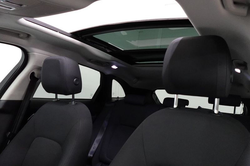 Jaguar F-Pace bild 14